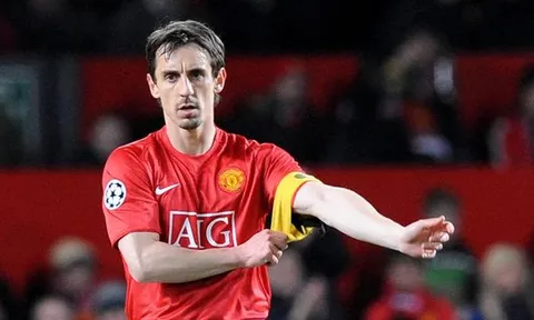 Gary Neville: Ông ấy bảo tôi không đủ tầm thi đấu ở Man Utd
