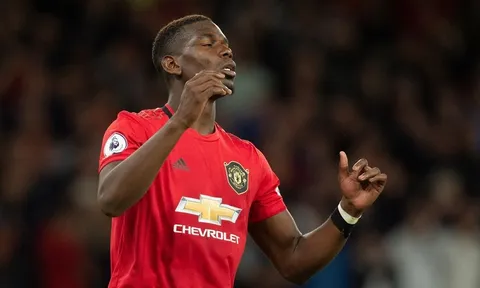 Gary Neville: "Pogba luôn muốn áp lực thế này tại Man Utd"