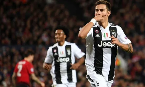 Berbatov chỉ hình mẫu để Dybala noi theo nếu đến Man Utd