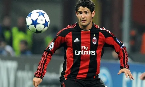 7 năm sau ngày chia tay Milan, "vịt con" chuẩn bị trở lại Serie A