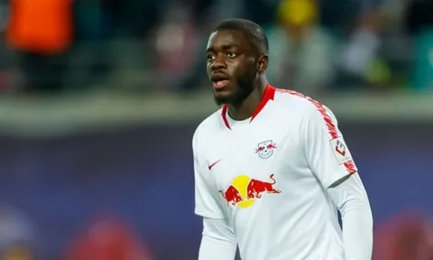 SỐC! Man United bỏ qua cơ hội chiêu mộ Upamecano với giá 0 đồng