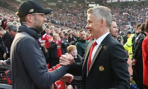 Chỉ 1 cầu thủ Man United có thể chơi cho Liverpool