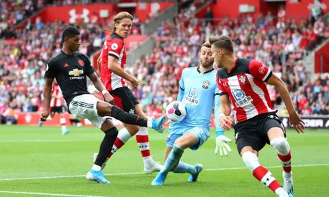 "Không thể đồng ý với Solskjaer, Man Utd chỉ có những cơ hội nửa vời"