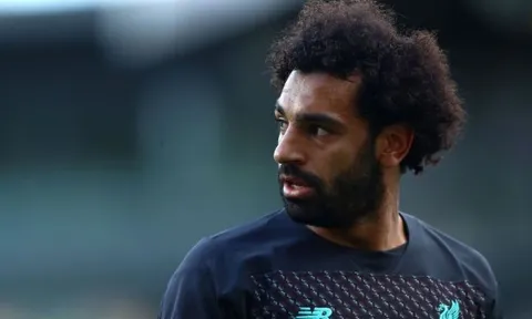 Tiết lộ: Salah tỉnh bơ làm 1 điều với Mane trong phòng thay đồ Liverpool