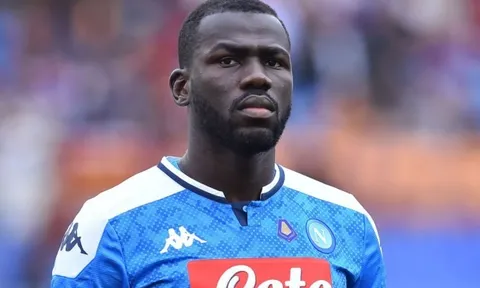 Klopp đích thân gọi điện thuyết phục Koulibaly tới Liverpool