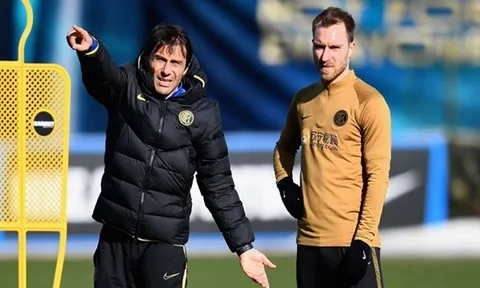 Nhờ quyết định lịch sử, Conte đã biến "nhạc trưởng hết thời" thành Pirlo 2.0