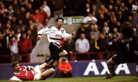 Gary Neville tiết lộ 3 bàn thắng kinh điển nhất từng chứng kiến tại MU