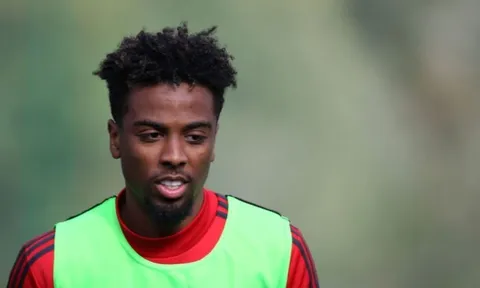 Man United quyết giữ chân sao trẻ trước sự "dòm ngó" của Chelsea