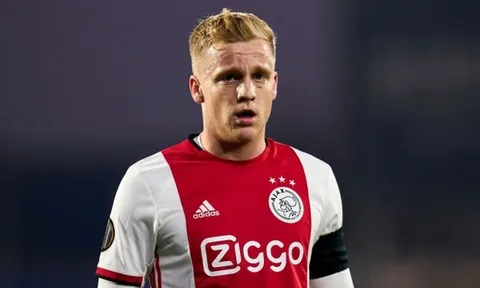 "Khả năng Donny van de Beek đến CLB ấy là bằng không"