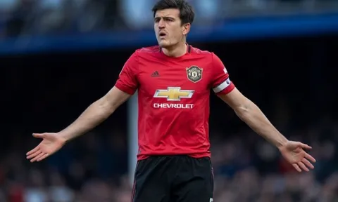 XONG! Maguire vắng mặt, Ole báo tin cực buồn trước derby thành Manchester