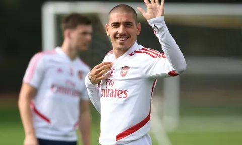 Công thần trì hoãn gia hạn, Arsenal lo sốt vó