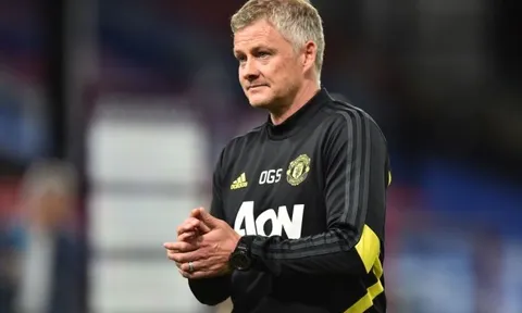 Man United giành 3 điểm, Ole vẫn chỉ ra điểm yếu trước Palace