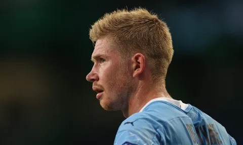 De Bruyne bực dọc: "Mùa giải mới nhưng mọi thứ vẫn thế"