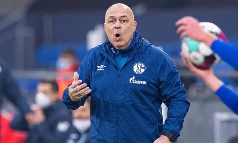 CHÍNH THỨC: Schalke sa thải HLV thứ 4 trong mùa giải 2020-21