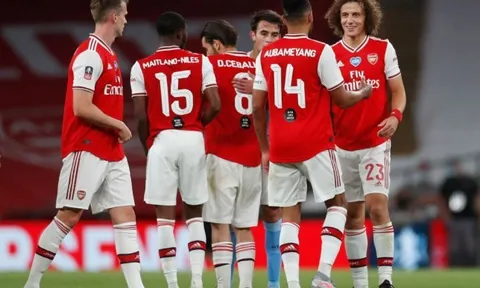Bỏ qua Aubameyang, Ian Wright nêu ra 6 ngôi sao Arsenal tuyệt hay trước Man City