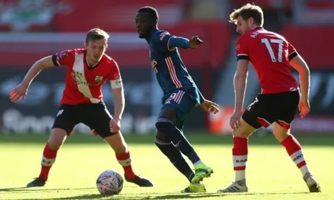 Arsenal thua trận, bom tấn bị gọi là kẻ tư duy hạn hẹp