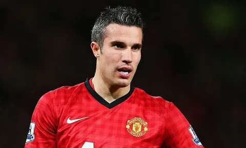 Van Persie tiết lộ nhân vật chính khiến anh gia nhập Man United