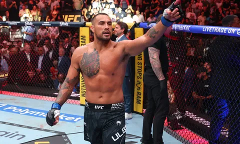Carlos Ulberg tự tin trở lại sàn đấu trong 6-8 tháng sau chấn thương đứt dây chằng tại UFC 327