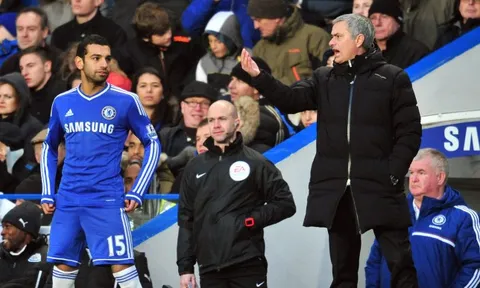 Đá như Messi, sao Chelsea vẫn dính "án tử" của Mourinho