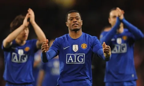 Patrice Evra tiết lộ vì sao Arsenal luôn là "đám trẻ" so với Man Utd