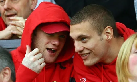 'Lần đầu gặp Rooney, tôi tưởng anh ấy đang nói tiếng Đức'