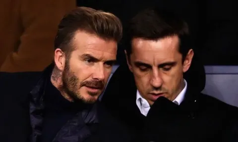 Gary Neville tiết lộ từng ngăn cản Beckham rời khỏi Man United