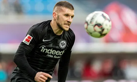 Gia nhập AC Milan, Ante Rebic cần nhớ cái 'dớp' đáng sợ này