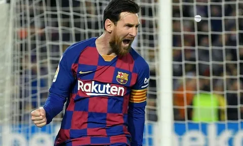 Giải cứu Barca, Messi vượt kỷ lục của Ronaldo