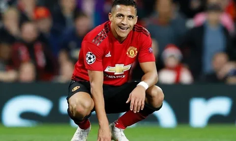 'Giỡn mặt' với Solskjaer, Sanchez đã ném cơ hội cuối qua cửa sổ