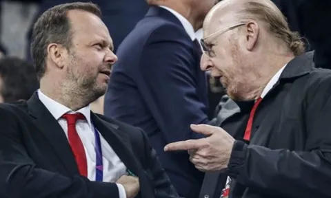 Ed Woodward gặp nhà Glazer, 3 sách lược phục hưng Man Utd đã định!