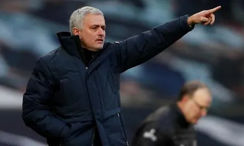 Glenn Hoddle chỉ ra cầu thủ như Bruno Fernandes để Mourinho chiêu mộ