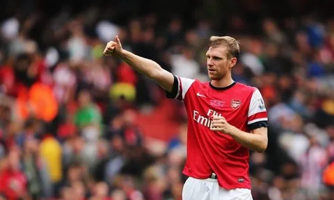 'Anh ta giống như anh trai của tôi tại Arsenal vậy'