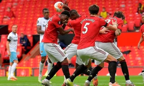 Greenwood 'cứu' Pogba, Man Utd chễm chệ ở top 3 Premier League