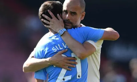 Guardiola cạn lời với 'cột mốc' mới của Aguero - Silva