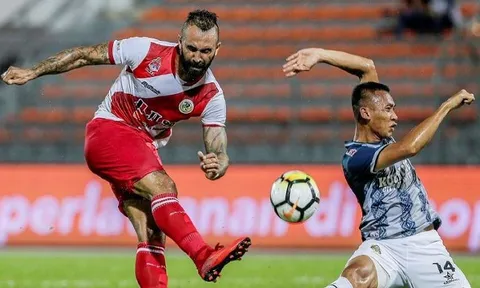 Muốn "đòi nợ" Việt Nam, Malaysia gấp rút nhập tịch cho hai cầu thủ