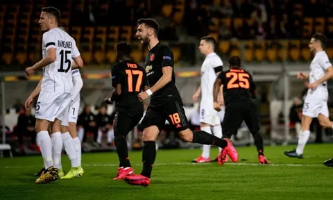 Coi thường COVID-19, “nạn nhân” của Man Utd bị phạt nặng