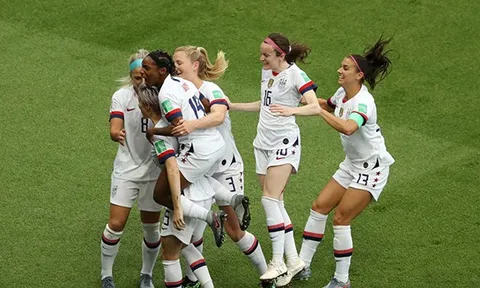Hạ chủ nhà, 'Ác mộng' của Thái Lan giành vé vào bán kết World Cup