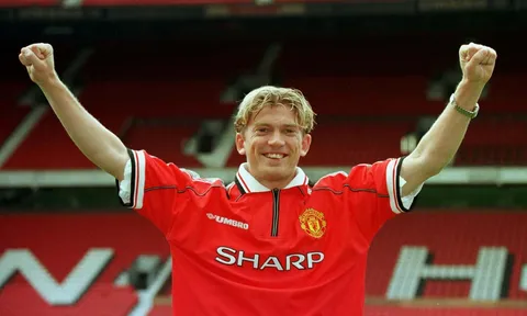 "Hai cầu thủ Man United đó làm tôi bất ngờ nhất"
