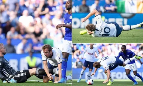 Hài hước! Harry Kane đi bóng, té chổng vó và... vấp phải bàn thắng
