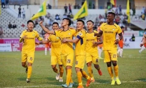 Hàng loạt CLB đề nghị huỷ V-League 2020: Chạy trốn suất xuống hạng?