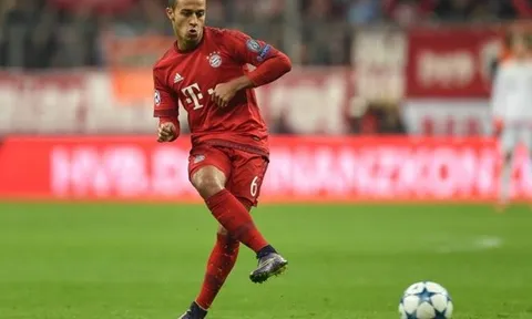 Vô địch C1, HLV Bayern bóng gió khả năng ra đi của Thiago
