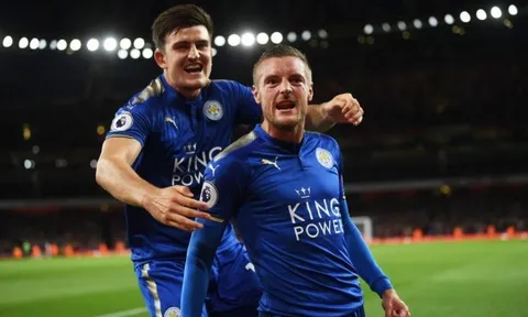 Harry Maguire bị điều tra vì gọi điện cho bạn cũ