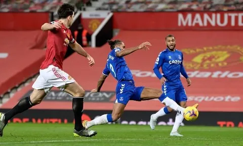 "Harry Maguire không phải là một thủ lĩnh"