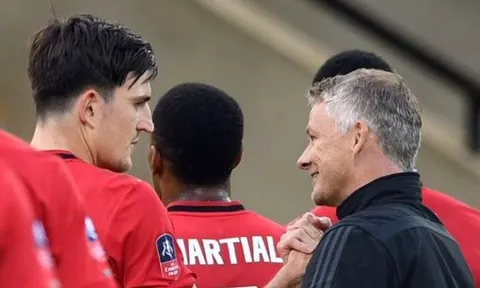 "Man Utd vẫn cần bổ sung 1 tiền đạo và 1 trung vệ"