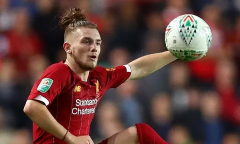 Harvey Elliott và "kỉ lục gia" trẻ tuổi của Liverpool