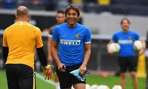 Hậu ồn ào ở Inter, Conte thi triển kỹ thuật khiến Lukaku trầm trồ