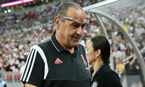 Hậu vệ Juventus tiết lộ điều đặc biệt ở Sarri