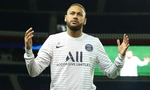 "Hãy nhìn vào Neymar, cậu ta đến PSG chỉ vì tiền"