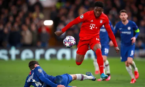 'Hãy nhớ cái tên Alphonso Davies...'