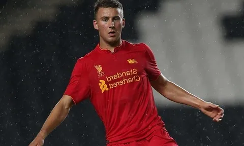 Bị từ chối, huyền thoại Liverpool vẫn quyết ‘tận dụng’ đội bóng cũ